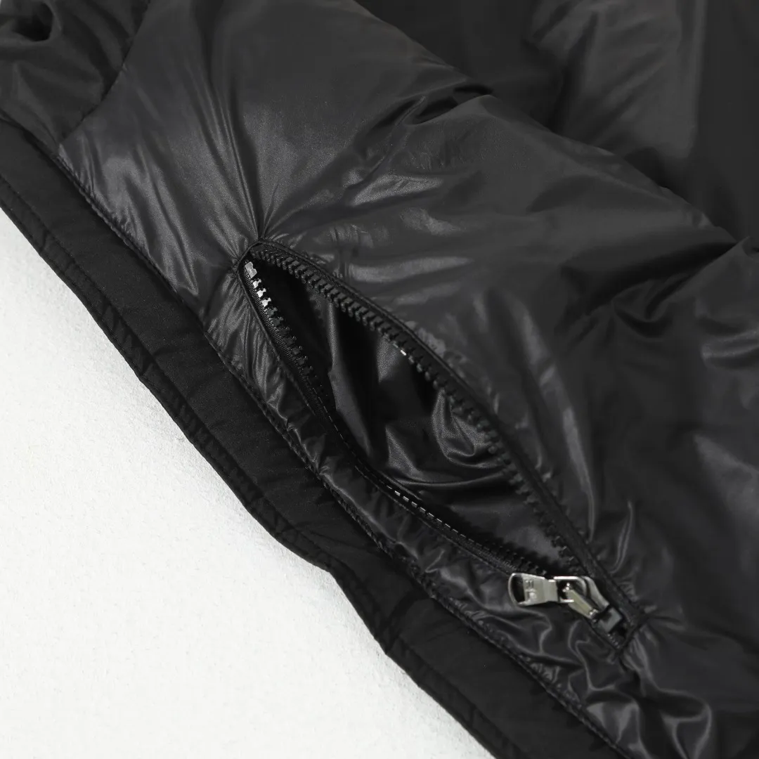 P490 #R51 Ralph Lauren winter new style for men and women, classic small logo waterproof pure down vest sleeveless official item number: RL14255 Full set of customized accessories, details determine success or failure.  - Accessories: Original hangtag, washed label + electroplated YK zipper logo, customized Laval Lauren zipper, full set of accessories - Same style for men and women. Color: Khaki, green, navy, black. Size: S M L